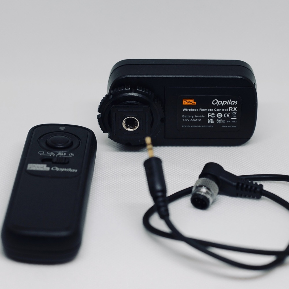 Oppilas Wireless Remote with Collateral Packaging